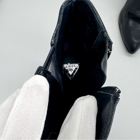 JOHN FLUEVOG ‘Modern Living Slash’ Angular Women's Ankle Boots Size: 8.5 - Picture 6 of 7